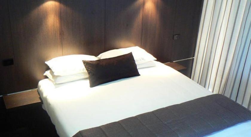 The Riccarton Hotel ไครสต์เชิร์ช ภายนอก รูปภาพ